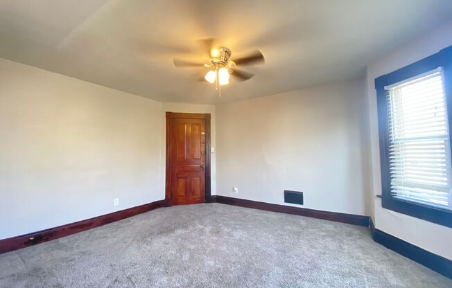 3 beds, 2 baths, $1,100