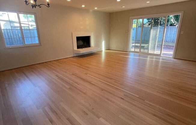 Move in ready* Tustin Home 3bed/2bath wonderful front & backyard! Cul-de-Sac beautiful neighborhood! MUST SEE