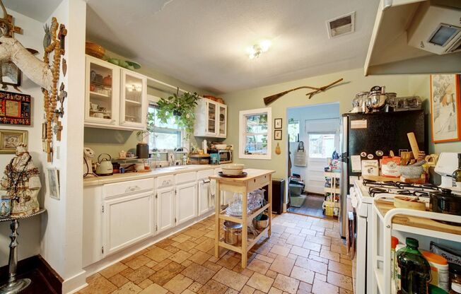 2002 Willow Street