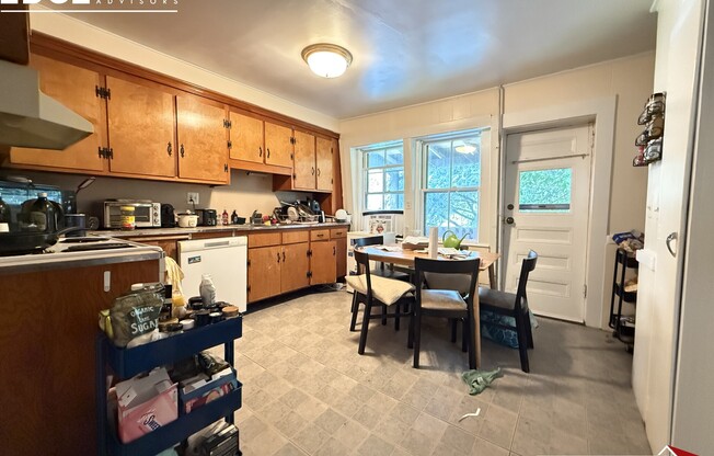 195 MT AUBURN ST