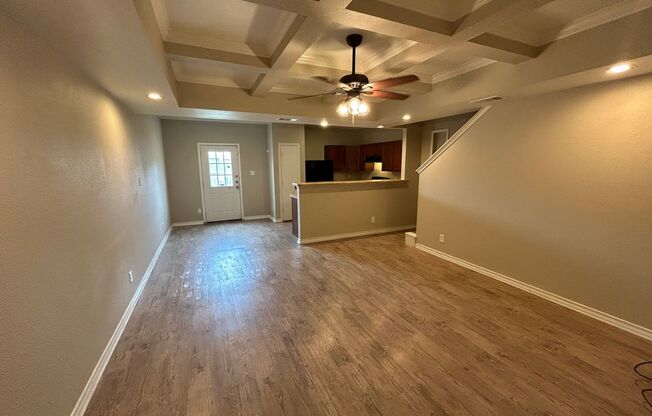 AVAILABLE! 3 Bedroom 2.5 bathroom Town-Home!