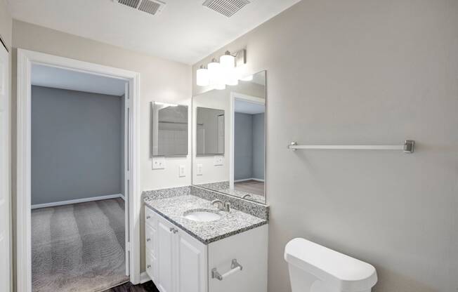 the preserve at ballantyne commons apartment bathroom