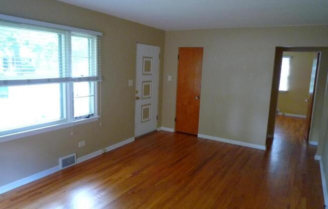1416 MAIN ST