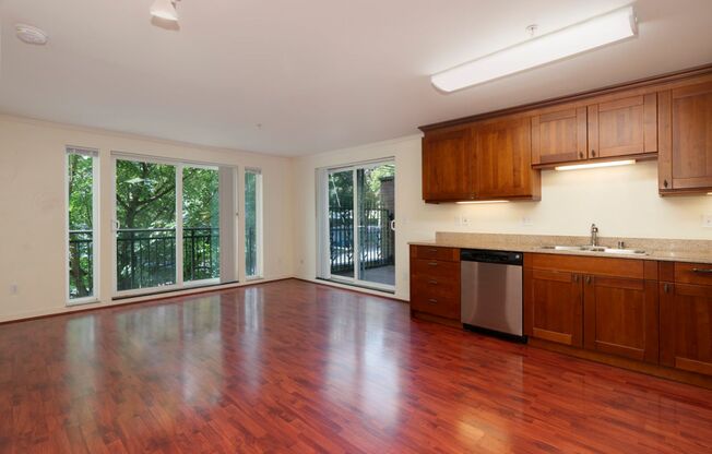 2 beds, 2 baths, 856 sqft, $2,750, Unit #201