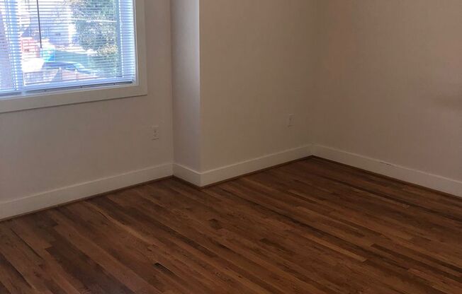 2 beds, 2 baths, 909 sqft, $1,849, Unit 1300-10