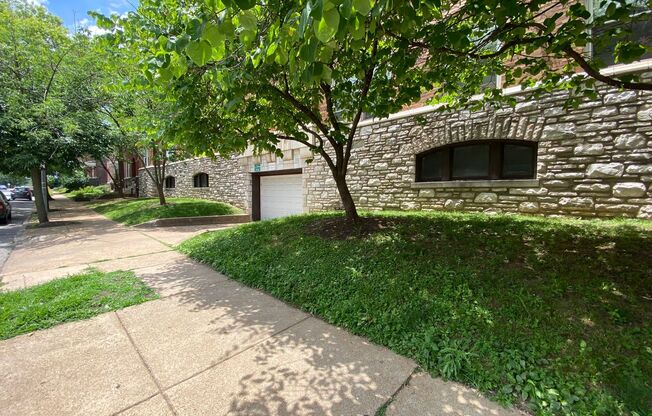 Studio, 1 bath, 400 sqft, $795, Unit 321