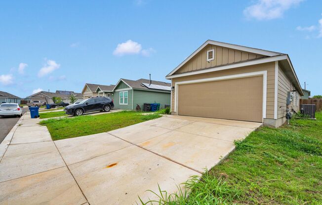 Cozy 4 Bedroom Home in Rosillo Creek