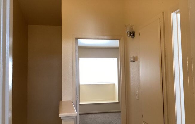 2 beds, 1.5 baths, $1,295, Unit 171
