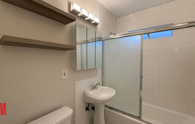 2 beds, 1 bath, $2,995, Unit 1626