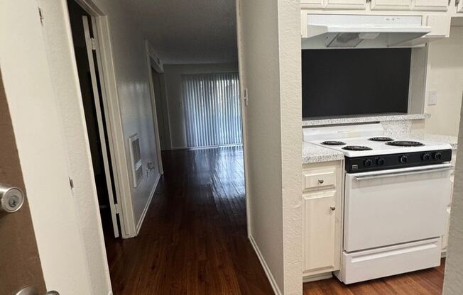 Studio, 1 bath, 503 sqft, $1,920, Unit 31