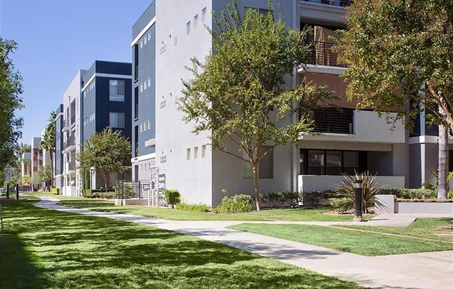 Lush Landscaping at Carillon Apartment Homes, Woodland Hills, California