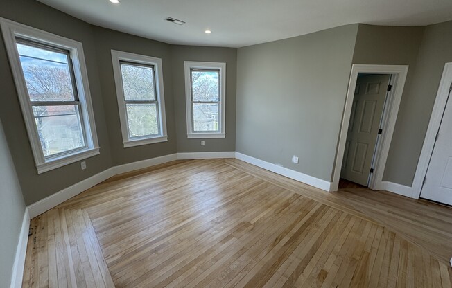 27 Cameron Ave