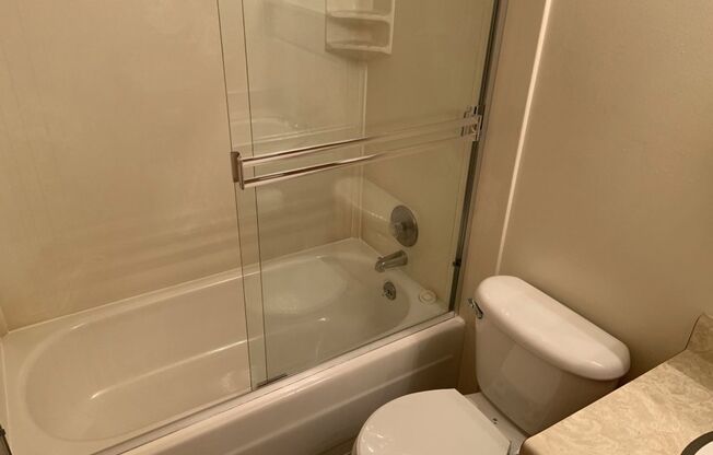 1 bed, 1 bath, $2,300, Unit 105