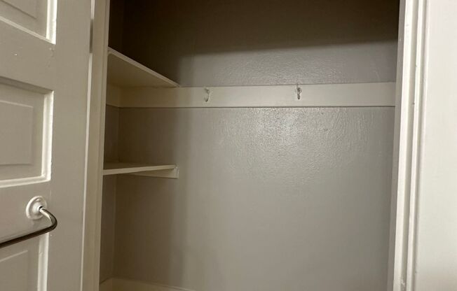 Studio, 1 bath, 280 sqft, $1,095, Unit 102