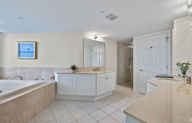 3 beds, 3 baths, 2,500 sqft, $16,000, Unit Off Season