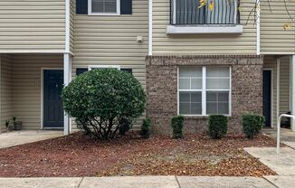 2 beds, 2.5 baths, $1,600, Unit Apt 107