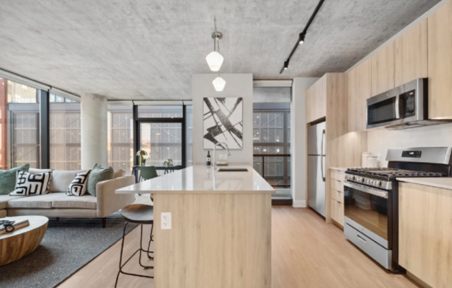 1144 W VAN BUREN ST