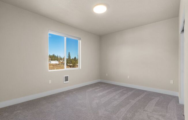 3 beds, 2 baths, 1,511 sqft, $1,995, Unit J-404