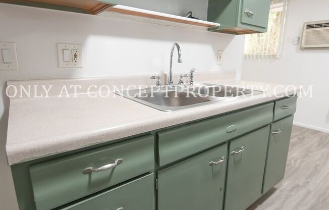 2 beds, 1 bath, 700 sqft, $1,225, Unit 03