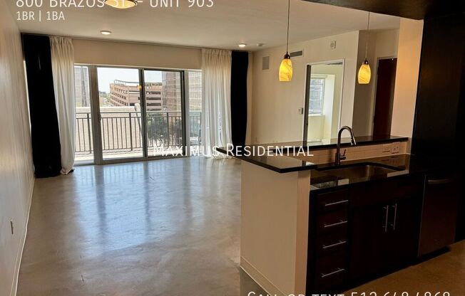 800 Brazos St