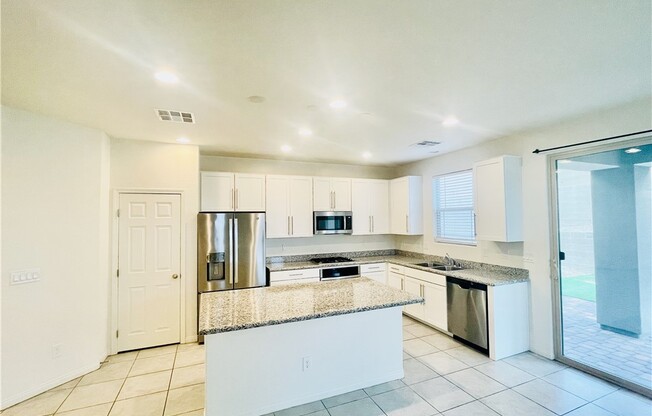 781 ARIEL HTS