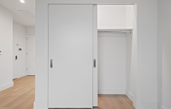 1 bed, 1 bath, $3,995, Unit 5C