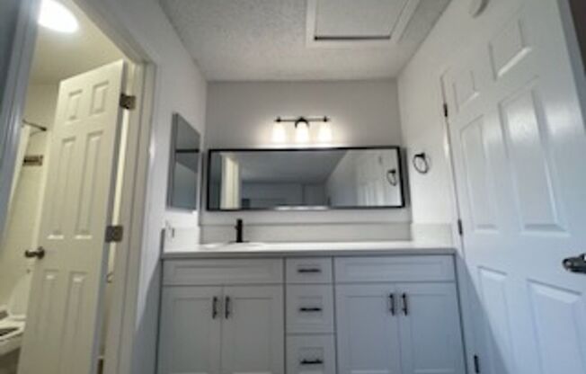 1 bed, 1 bath, $1,950, Unit 23