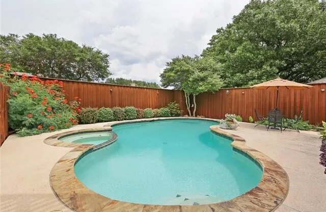 2403 BLUE CYPRESS DR