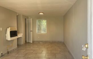 1 bed, 1 bath, 400 sqft, $699, Unit Unit 6
