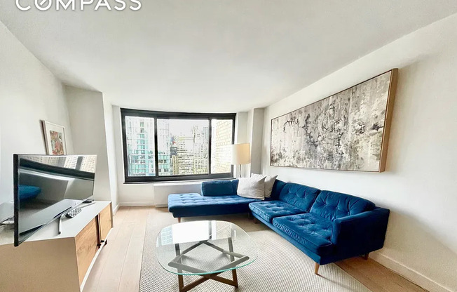1 bed, 1 bath, 600 sqft, $4,750, Unit 37J