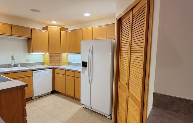 Redmond Bridle Trails One bedroom!