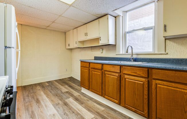 2 beds, 1 bath, $900, Unit #1 Basement