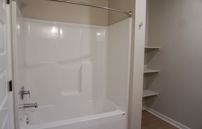 2 beds, 2 baths, 1,045 sqft, $1,599, Unit 223