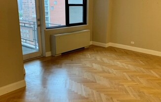 1 bed, 1 bath, 813 sqft, $5,800, Unit 16FW