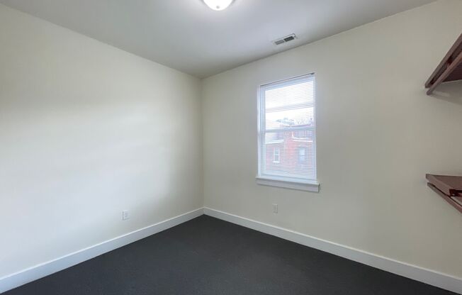 3 beds, 3 baths, $1,895, Unit Unit 25