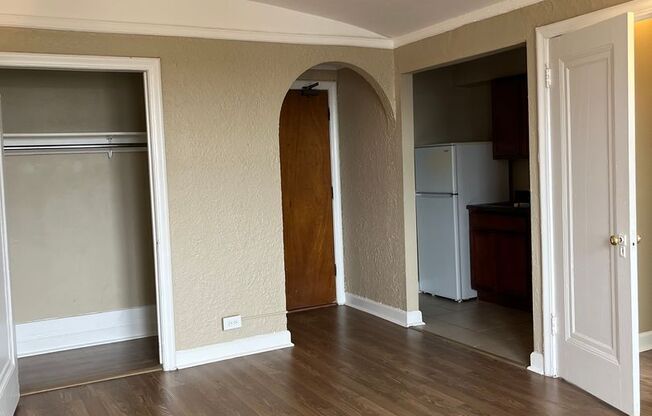 Studio, 1 bath, 280 sqft, $1,250, Unit 602