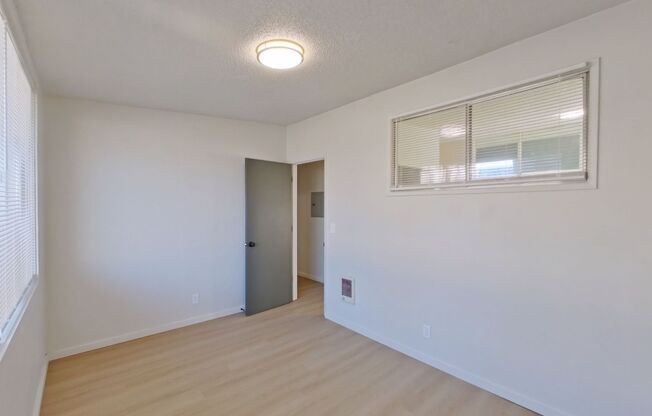 3 beds, 1 bath, 755 sqft, $2,347, Unit 30B