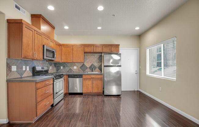 #144 TABOR POINTE APARTMENTS