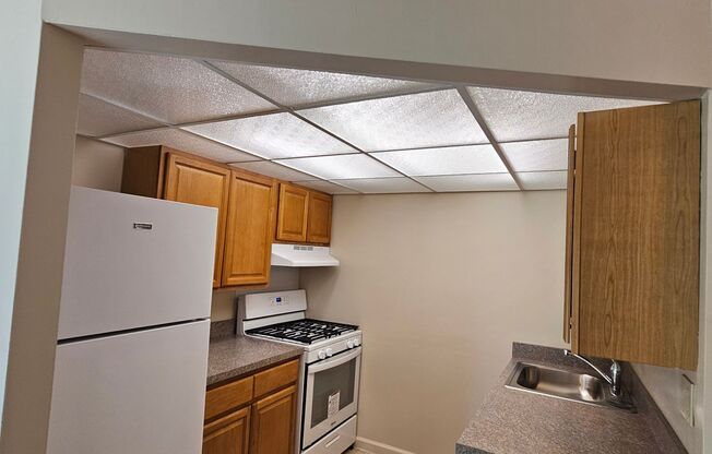 2 beds, 1 bath, 900 sqft, $1,525, Unit 317