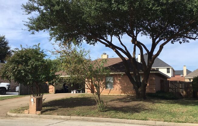 3 bedroom single-family in Burleson ISD