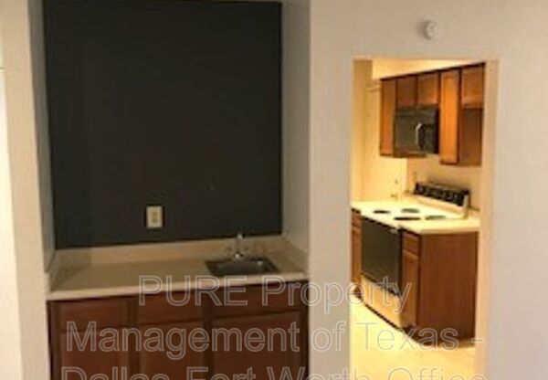 741 BERKLEY PLZ