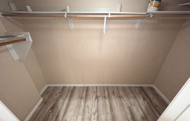 2 beds, 2 baths, $1,400, Unit # 1713