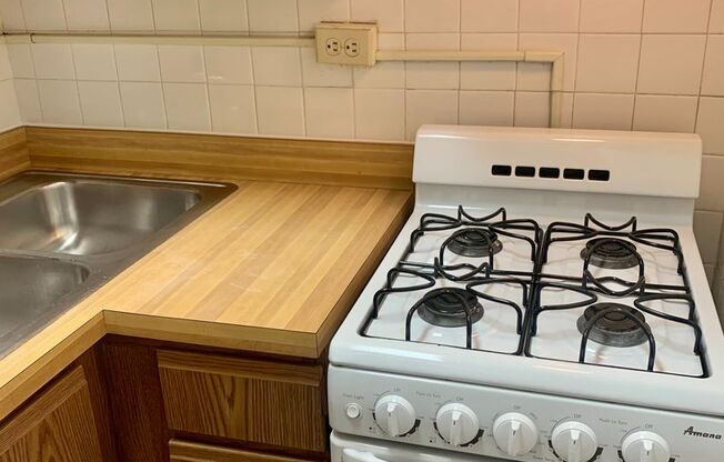 Studio, 1 bath, 300 sqft, $1,335, Unit 530-214