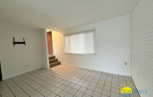 2 beds, 1 bath, $1,395, Unit UNIT 2