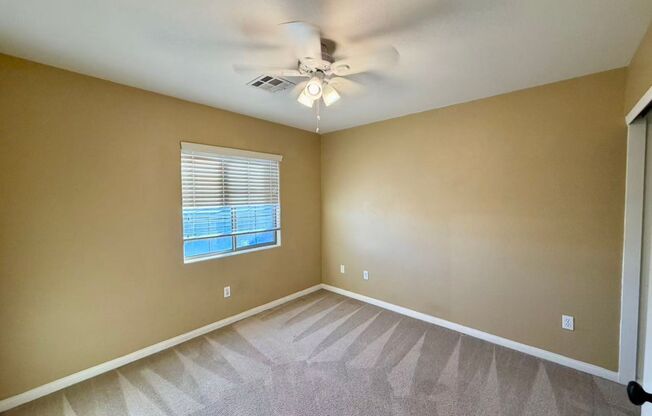3 beds, 2.5 baths, $1,800