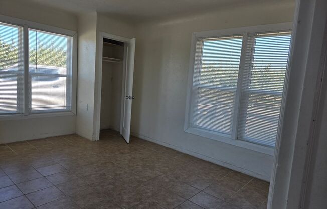 2 beds, 1 bath, $1,550