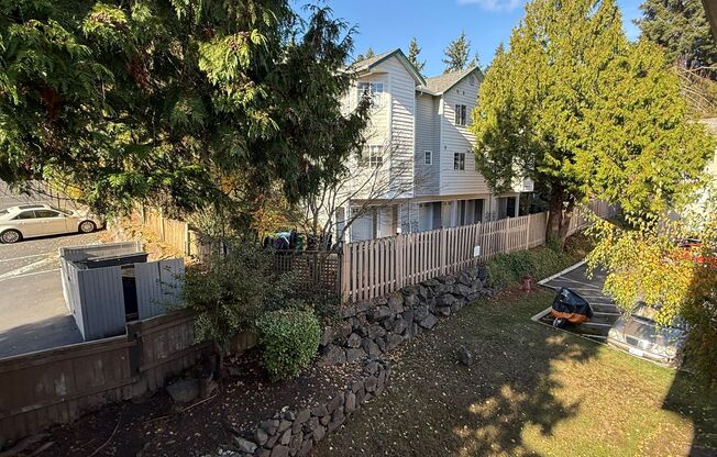 2 beds, 1 bath, 830 sqft, $1,950, Unit F303