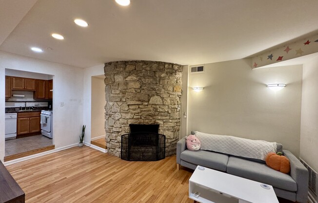 1057 W Belden Ave 2A