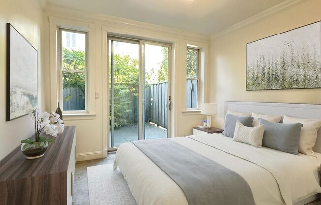 Charming 2 BR | 2.5 BA in Presidio Heights