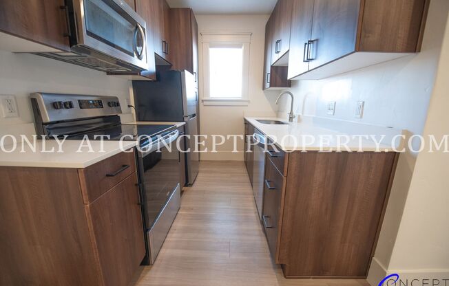 Studio, 1 bath, 425 sqft, $1,199, Unit 20